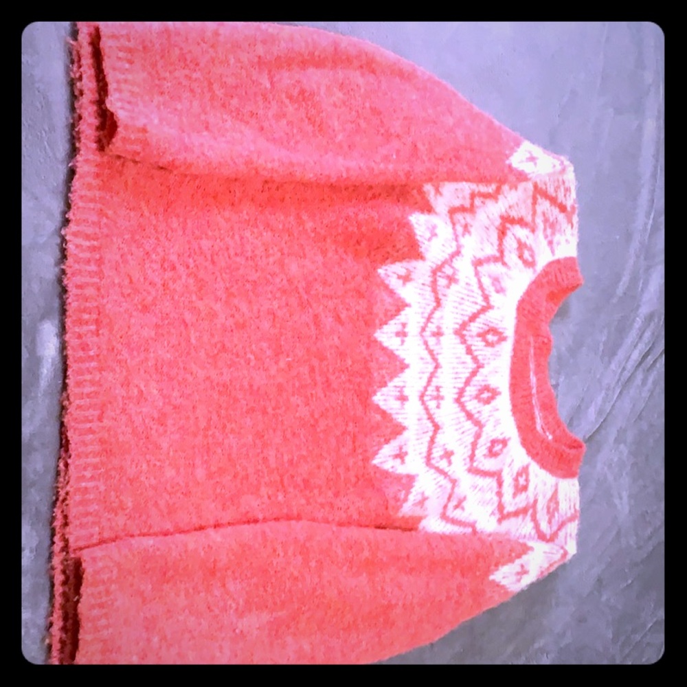 ⭐️B1G1FREE⭐️ Coral and white sweater! Previously loved! ❤️
